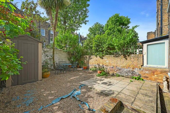 2 Bedroom Apartment To Rent In Belgrave Gardens, St Johns Wood, NW8