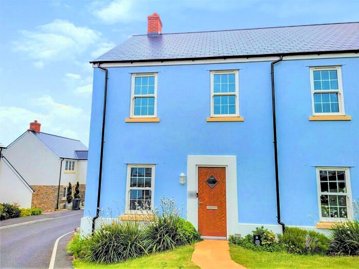 3 Bedroom End Of Terrace House For Sale In Chulmleigh, Devon, EX18