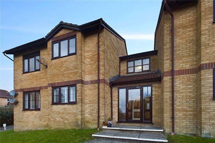 1 Bedroom Apartment To Rent In Blenheim Close, BA2