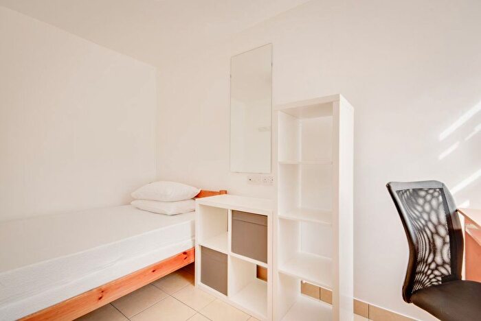 4 Bedroom Property To Rent In Kent Avenue, Canterbury, CT1