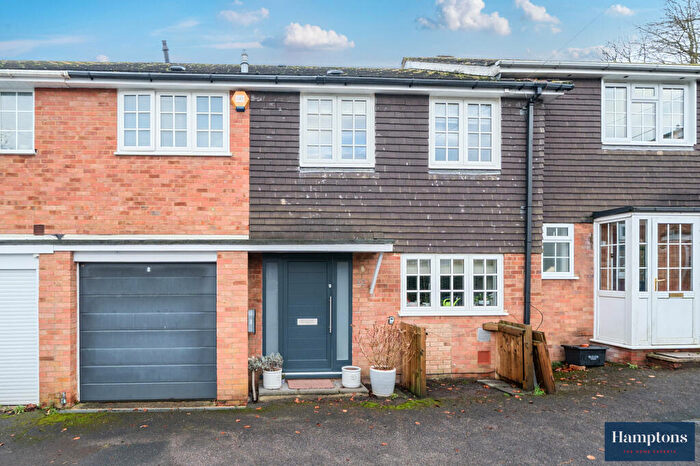 3 Bedroom Terraced House For Sale In St. Nicholas Close, Amersham, HP7