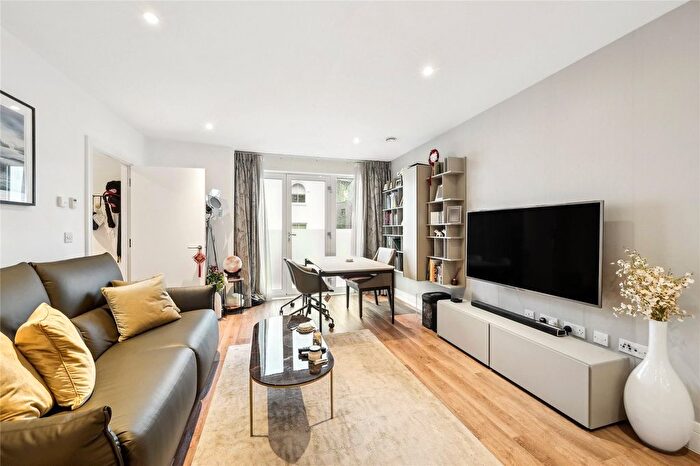 2 Bedroom Flat For Sale In Edward Terrace, Greenside Road, London, W12