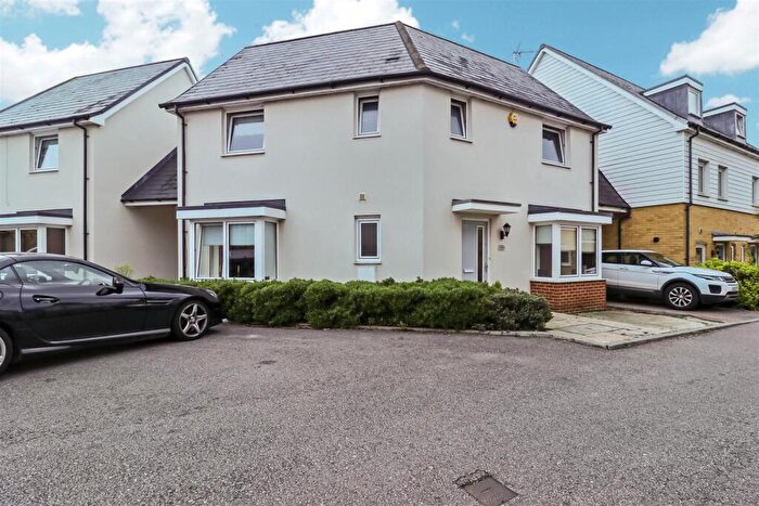 3 Bedroom Link Detached House For Sale In Torkildsen Way, Harlow, CM20