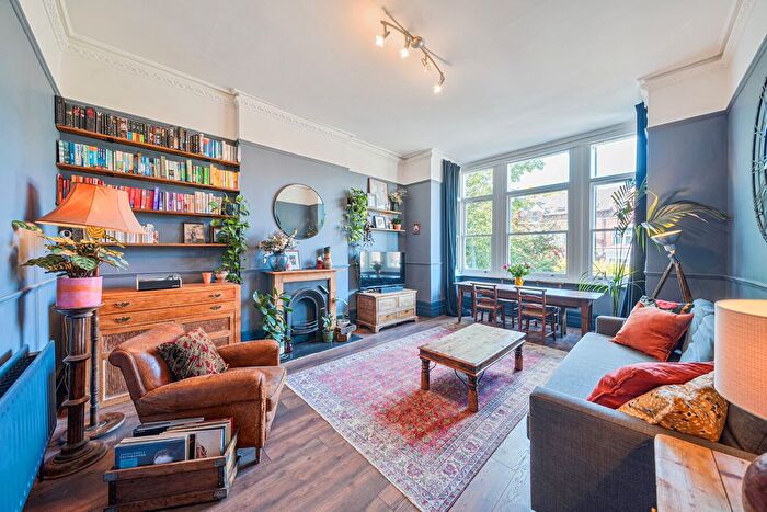 2 Bedroom Flat For Sale In Norwood Road, London, SE24