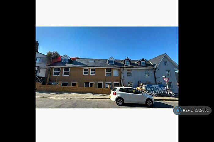 1 Bedroom Flat To Rent In Second Floor, Maidstone, ME15