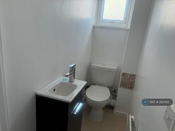 3 Bedroom End Of Terrace House To Rent In Bringhurst, Orton Goldhay, Peterborough, PE2