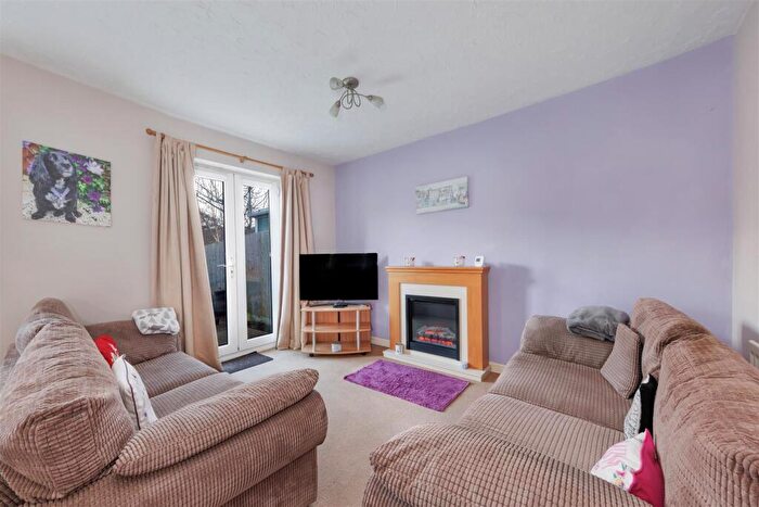 3 Bedroom Terraced House For Sale In Anderson Drive, Whitnash, Leamington Spa, CV31
