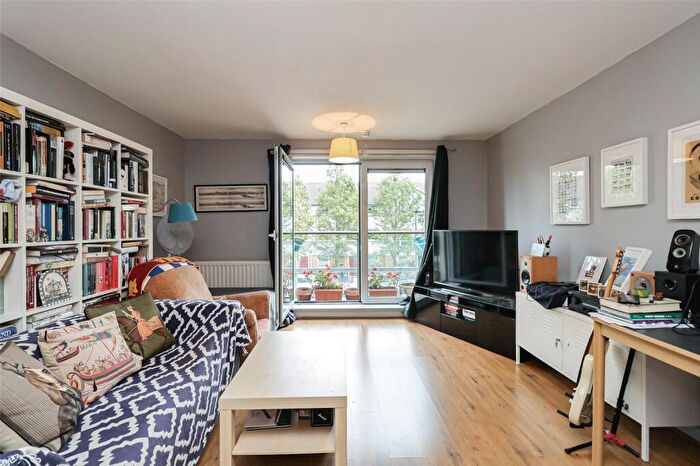 1 Bedroom Apartment For Sale In Erebus Drive, Woolwich, SE28