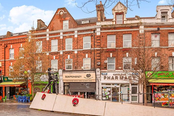 2 Bedroom Flat For Sale In Tower Bridge Road, Borough, SE1