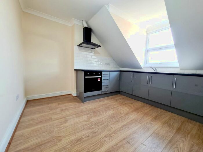 1 Bedroom Flat To Rent In High Road, London, N15