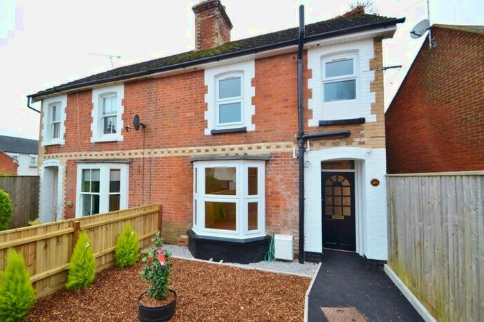 2 Bedroom Semi-Detached House To Rent In Wimborne, BH21