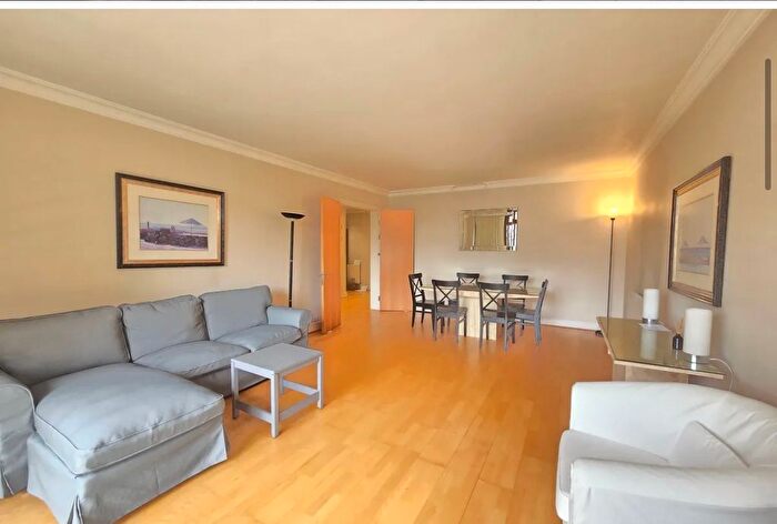 2 Bedroom Flat To Rent In Thomas More Street, London, E1W