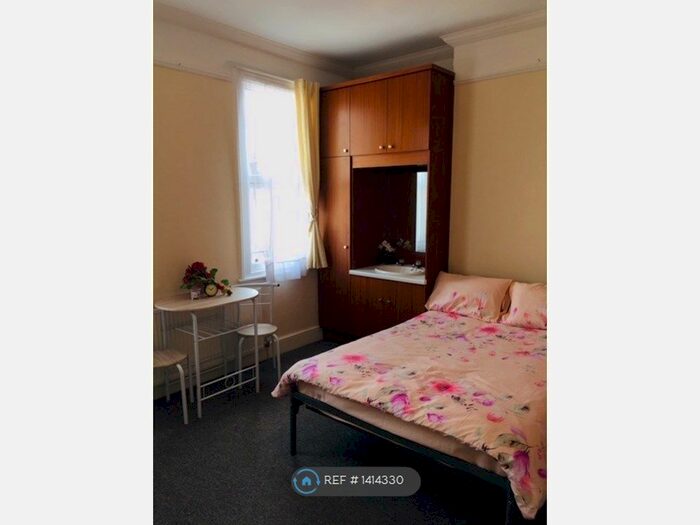 Studio To Rent In Mount Pleasant Road, London, N17