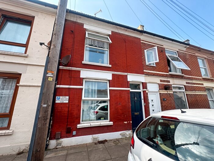 3 Bedroom Terraced House For Sale In Ethel Road, Portsmouth, PO1