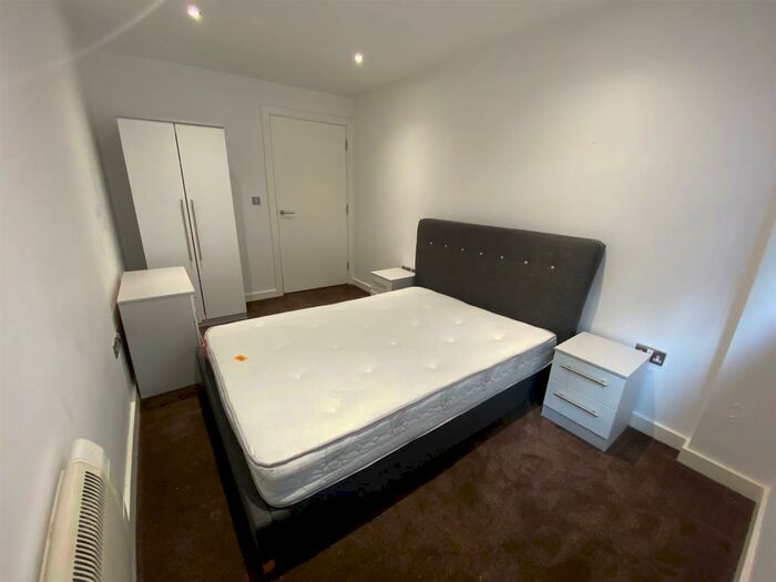 2 Bedroom Flat To Rent In Hill Quays Block B, Commercial Street, Manchester, M15