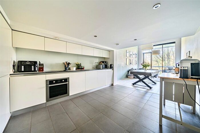 2 Bedroom Maisonette For Sale In Lake Shore, Lake Shore Drive, Hartcliffe, Bristol, BS13