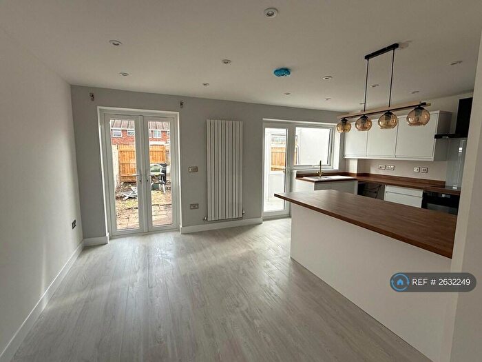 3 Bedroom Terraced House To Rent In Larchgrowe Walk, Weston-Super-Mare, BS22