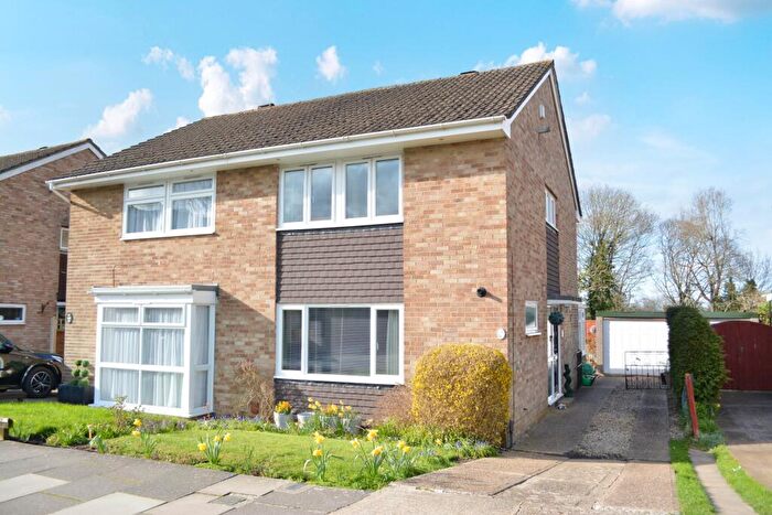 3 Bedroom Semi-Detached House For Sale In Hillmead, Gossops Green, RH11