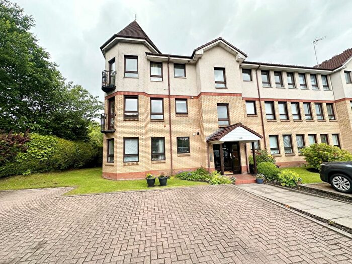 2 Bedroom Flat To Rent In Woodlands Court, Thornliebank, G46