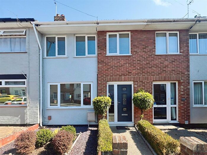3 Bedroom Terraced House For Sale In Avondale Road, Lowestoft, NR32