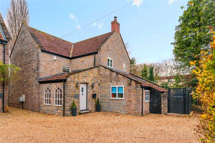 4 Bedroom Detached House For Sale In High Street, North Wootton, Somerset, BA4
