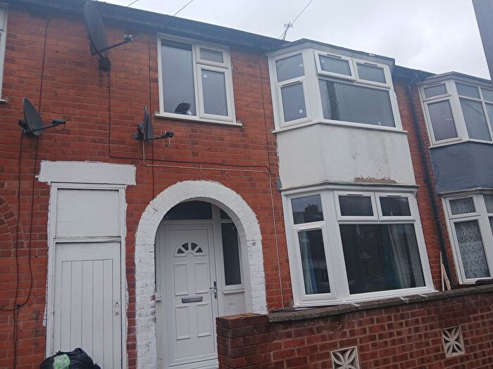 3 Bedroom Town House To Rent In Stonebridge Street, Leicester, LE5