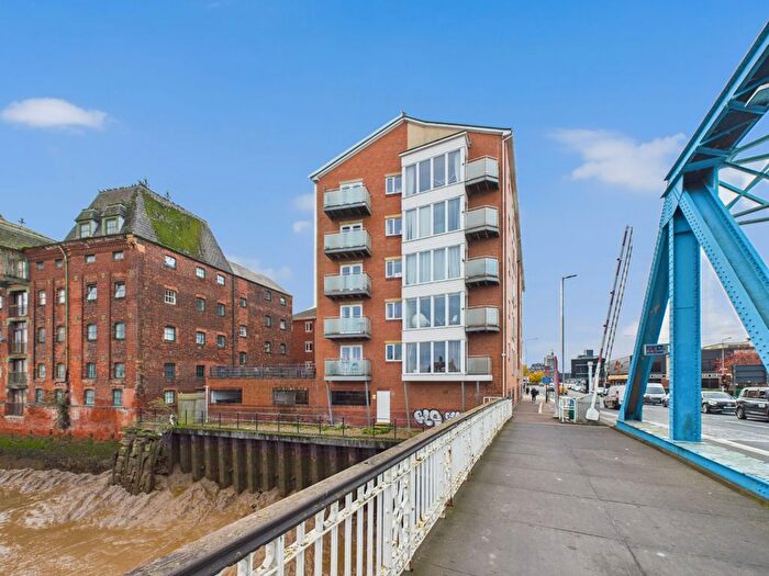 2 Bedroom Flat For Sale In Old Harbour Court, Wincolmlee, Hull, HU2