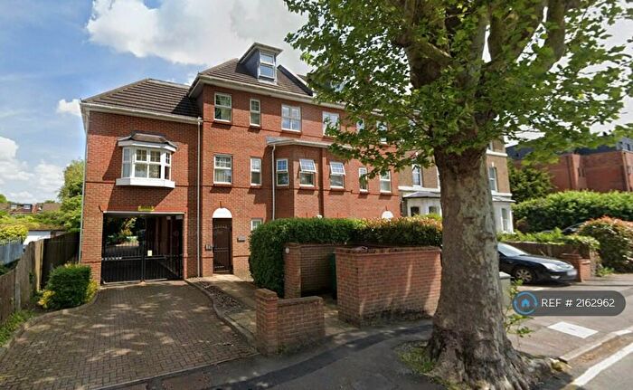 2 Bedroom Flat To Rent In Western Heights, Sutton, SM1