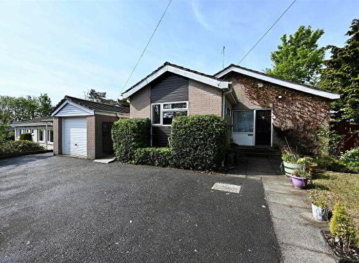 4 Bedroom Detached Bungalows To Rent In Edenvale Park, Belfast, BT17