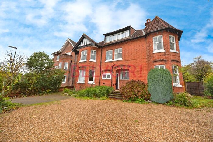 1 Bedroom Flat To Rent In Blenheim Avenue, Southampton, SO17