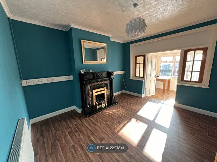 2 Bedroom Bungalow To Rent In Edgerton Road, Lowestoft, NR33