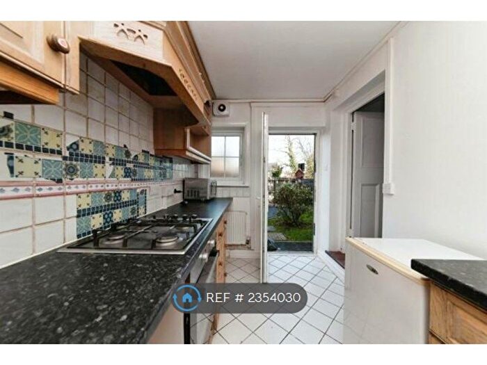 1 Bedroom Flat To Rent In Thurlby Close, Harrow, HA1