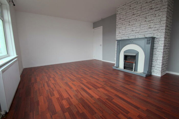 4 Bedroom House To Rent In Scarhill Street, Coatbridge, ML5