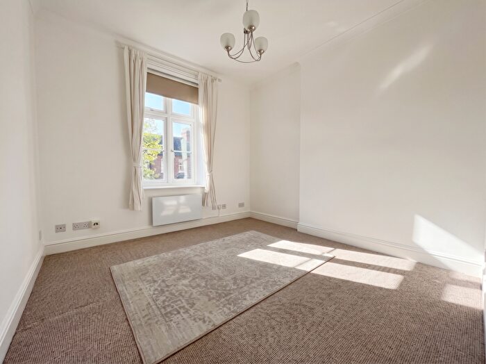 1 Bedroom Flat To Rent In Upton Park, Slough, SL1