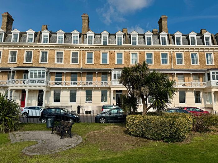 Studio To Rent In Heene Terrace, Worthing, BN11