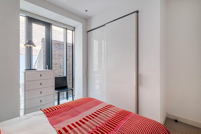 1 Bedroom Flat For Sale In Bedford Street, Covent Garden, WC2E