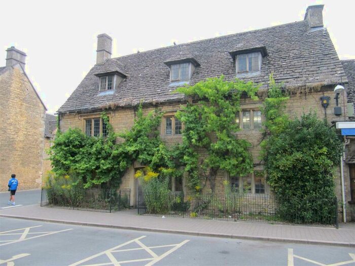 3 Bedroom End Of Terrace House To Rent In High Street, Bourton-on-the-Water, GL54