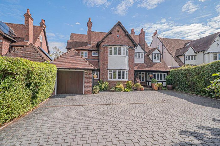 7 Bedroom Detached House For Sale In Station Road, Knowle, B93