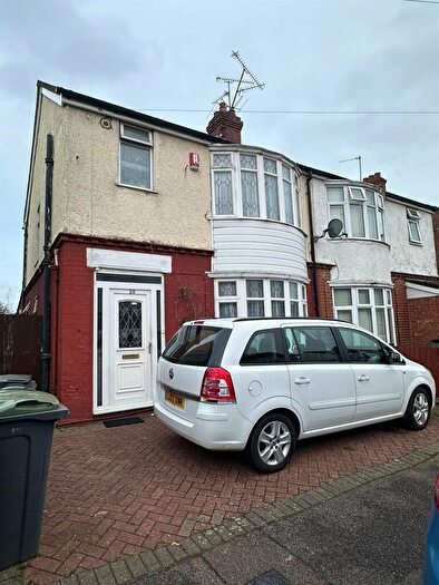 3 Bedroom Semi Detached House For Sale In Sherwood Road, Luton, LU4