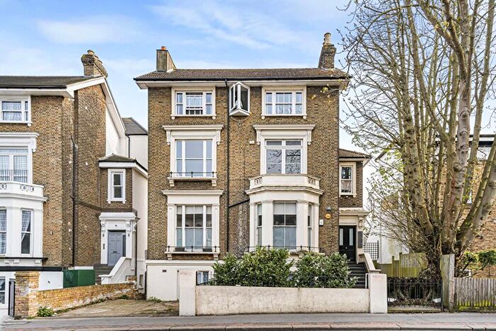 2 Bedroom Apartment For Sale In Selhurst Road, London, SE25