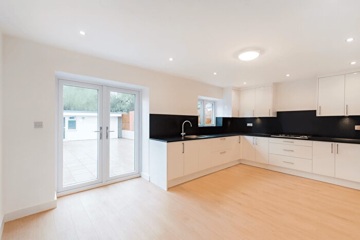 6 Bedroom Semi Detached House To Rent In The Greenway, KT18