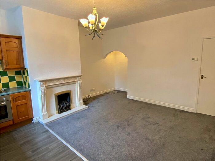 2 Bedroom Terraced House To Rent In Bradford Road, Batley, WF17