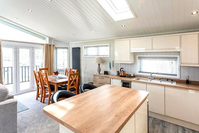 2 Bedroom Detached House For Sale In Kingfisher Meadow, Billing Aquadrome, Northampton, NN3