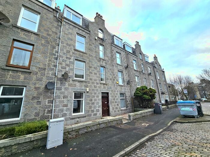 2 Bedroom Flat To Rent In Summerfield Terrace, City Centre, Aberdeen, AB24