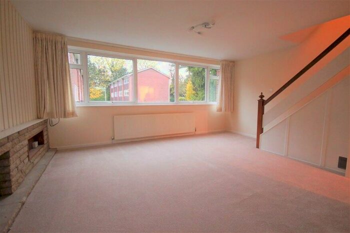 4 Bedroom House To Rent In Old Rectory Close, Harpenden, AL5