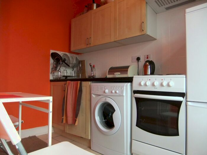 Studio To Rent In West Green Road, Seven Sisters, N15