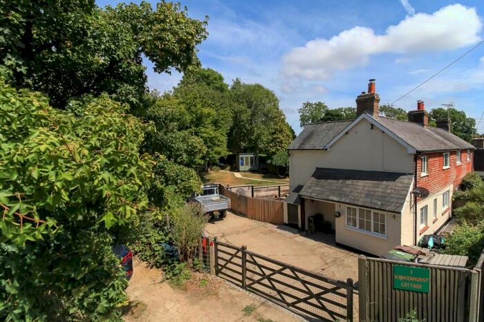 3 Bedroom Semi-Detached House For Sale In Winkenhurst Cottages, North Street, Hellingly, Hailsham, BN27