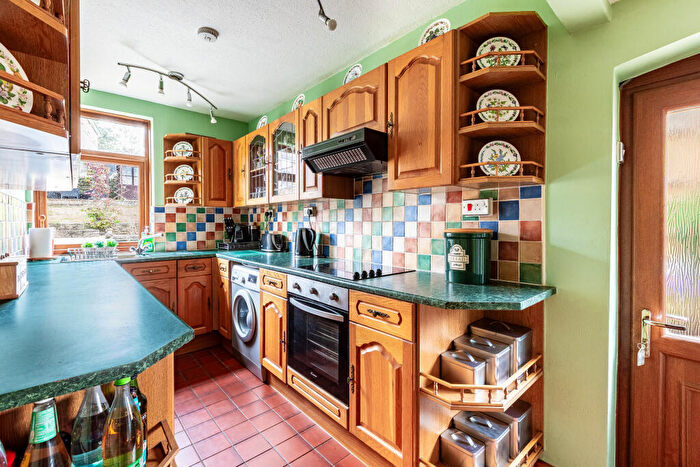 3 Bedroom Semi-Detached House For Sale In Portway, Sea Mills, Bristol, BS9 - Photo 9