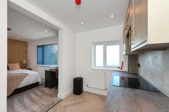 Studio To Rent In Albert Avenue, Carlton, NG4