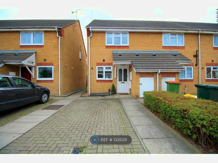 2 Bedroom End Of Terrace House To Rent In Fernhill Street, London, E16